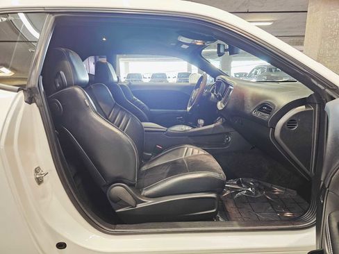 Used 2019 Dodge Challenger SRT Hellcat Redeye image 26