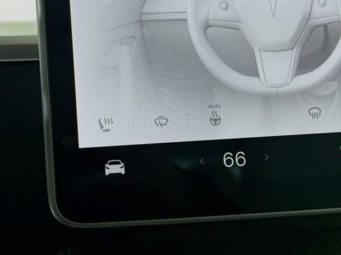 Used 2022 Tesla Model 3 image 18