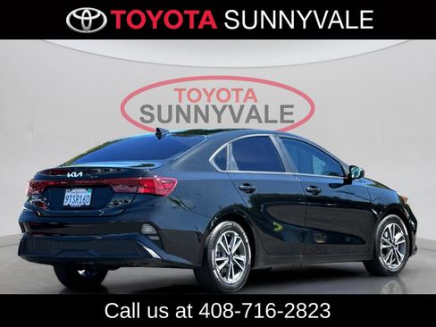 Used 2023 Kia Forte LXS FWD image 3