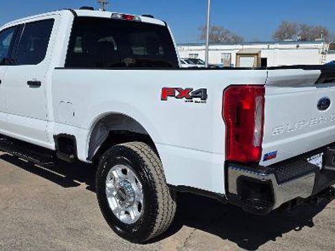 Certified 2025 Ford F250 XLT w/ FX4 Off-Road Package AWD/4WD image 3
