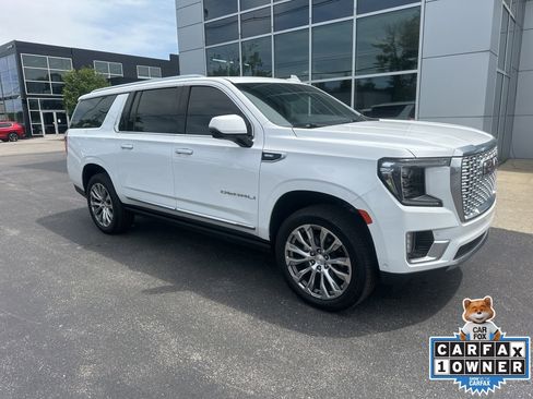 Used 2023 GMC Yukon XL Denali w/ Denali Reserve Package AWD/4WD image 1