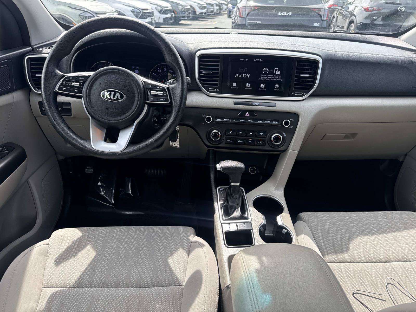 Used 2020 Kia Sportage LX AWD/4WD image 15