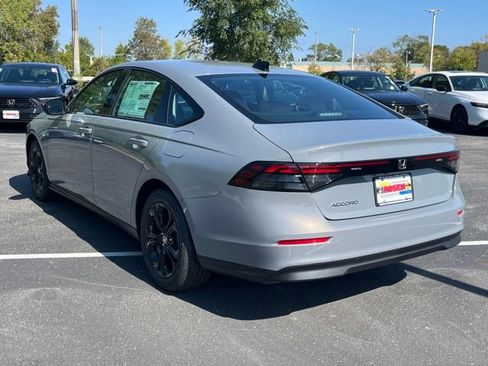 New 2025 Honda Accord SE image 3