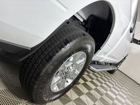 Used 2025 RAM 2500 Big Horn AWD/4WD image 35