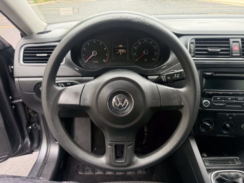 Used 2014 Volkswagen Jetta S FWD image 15