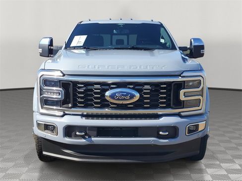 Used 2024 Ford F450 Platinum w/ FX4 Off-Road Package image 10