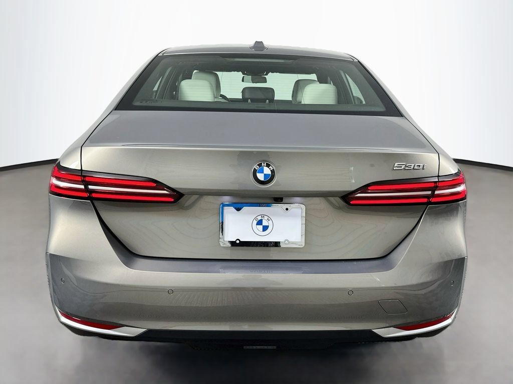 Used 2026 BMW 530i w/ Premium Package RWD image 6