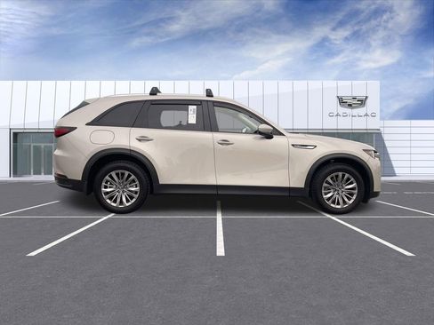 Used 2024 MAZDA CX-90 Plug-In Hybrid w/ Preferred AWD/4WD image 9