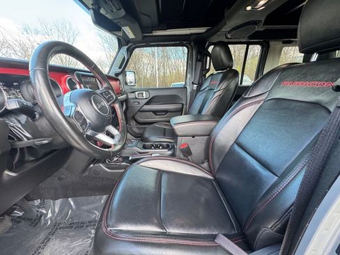 Used 2022 Jeep Wrangler Unlimited Rubicon w/ Cold Weather Group AWD/4WD image 19