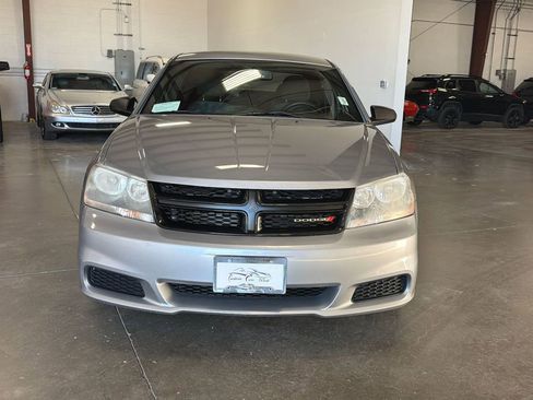 Used 2014 Dodge Avenger SE w/ Blacktop Package image 2
