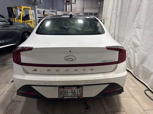 Used 2022 Hyundai Sonata Limited w/ Cargo Package image 4
