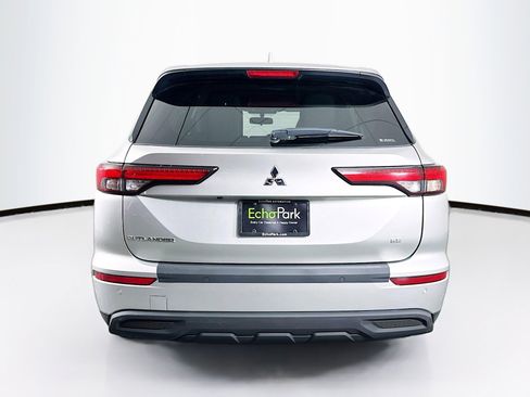 Used 2024 Mitsubishi Outlander SE AWD/4WD image 7