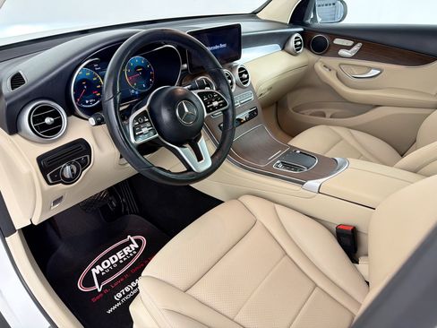 Used 2022 Mercedes-Benz GLC 300 4MATIC image 19