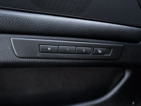 Used 2013 BMW 550i xDrive Sedan image 15