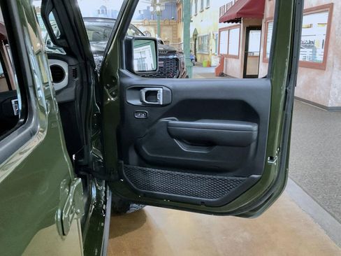 Used 2024 Jeep Wrangler Unlimited Sport AWD/4WD image 16