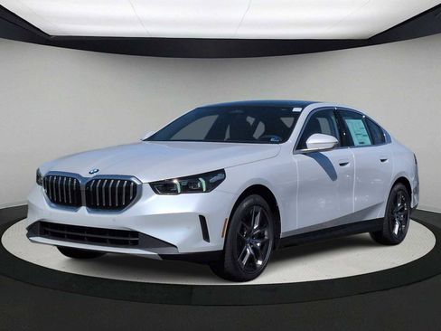 New 2026 BMW 530i xDrive w/ Executive Package AWD/4WD image 4