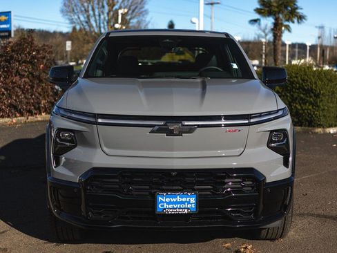 New 2025 Chevrolet Silverado EV RST image 6