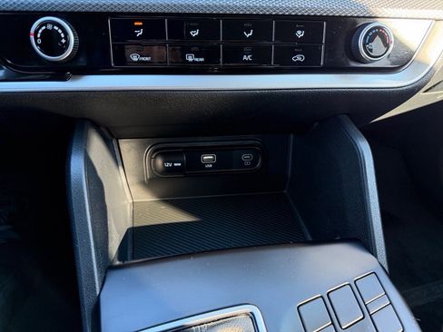 Used 2024 Kia Sportage LX image 22