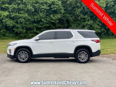 Used 2023 Chevrolet Traverse LT FWD image 4