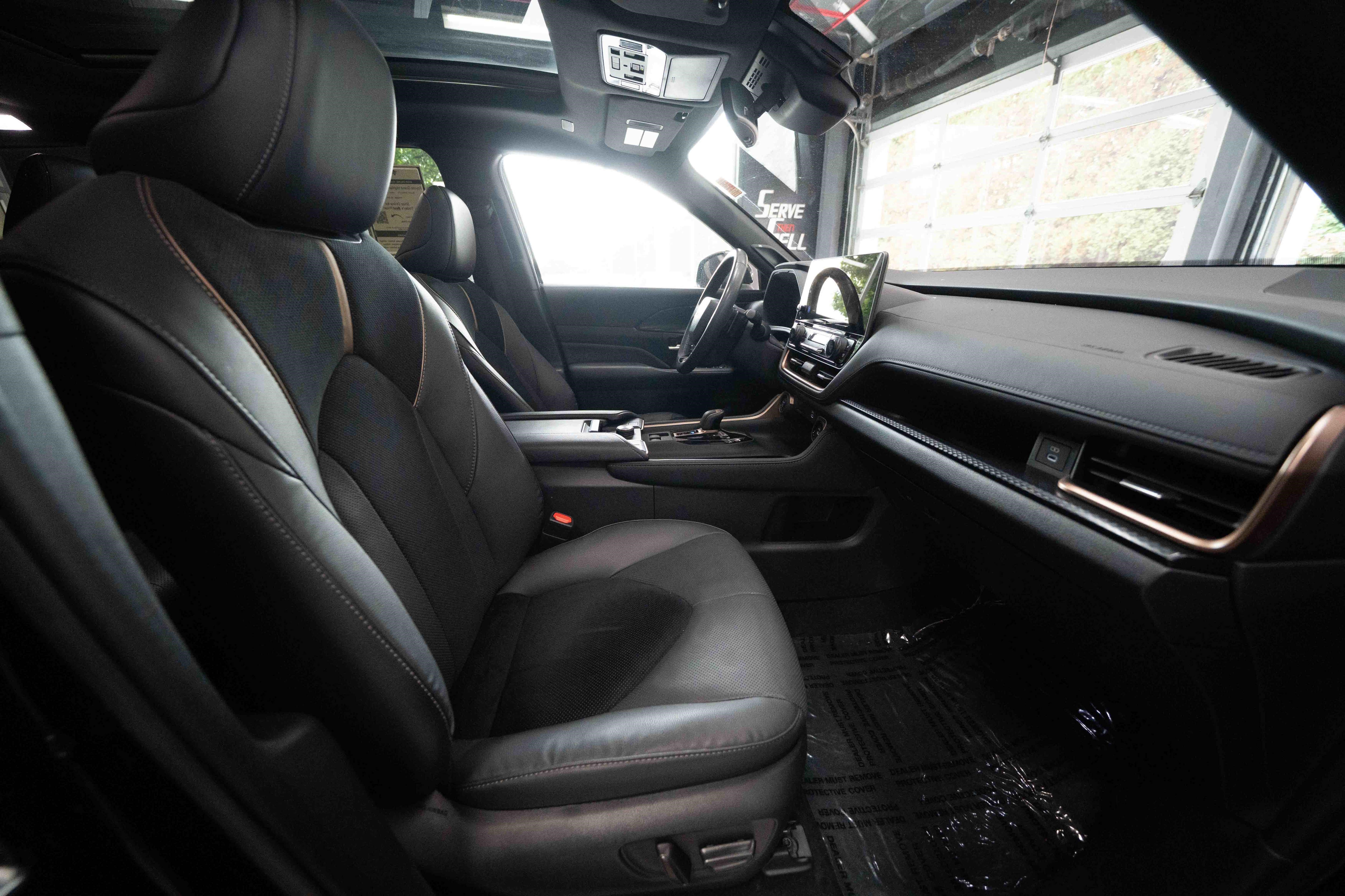 Used 2024 Toyota Grand Highlander AWD Hybrid image 27
