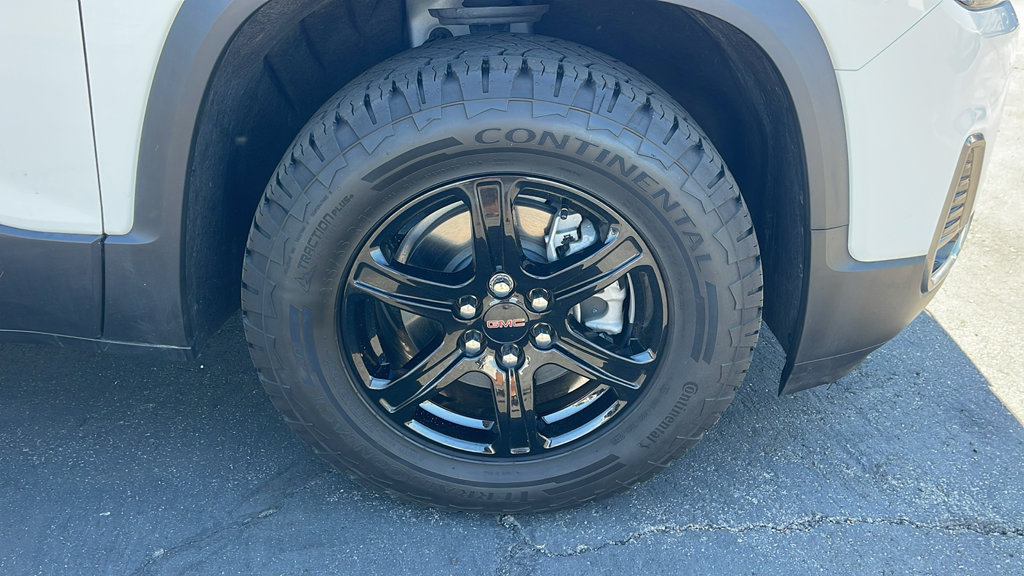Used 2023 GMC Acadia AT4 w/ Technology Package AWD/4WD image 9