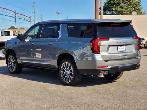 New 2026 GMC Yukon XL Denali w/ Denali Reserve Package image 6