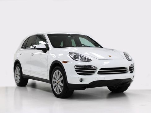 Used 2014 Porsche Cayenne Platinum Edition AWD/4WD image 1