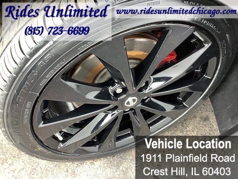 Used 2017 Nissan Maxima SR w/ Midnight Edition FWD image 36