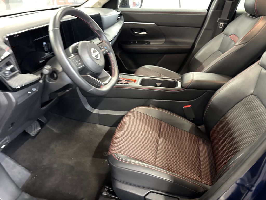 Used 2026 Nissan Kicks SR FWD image 8