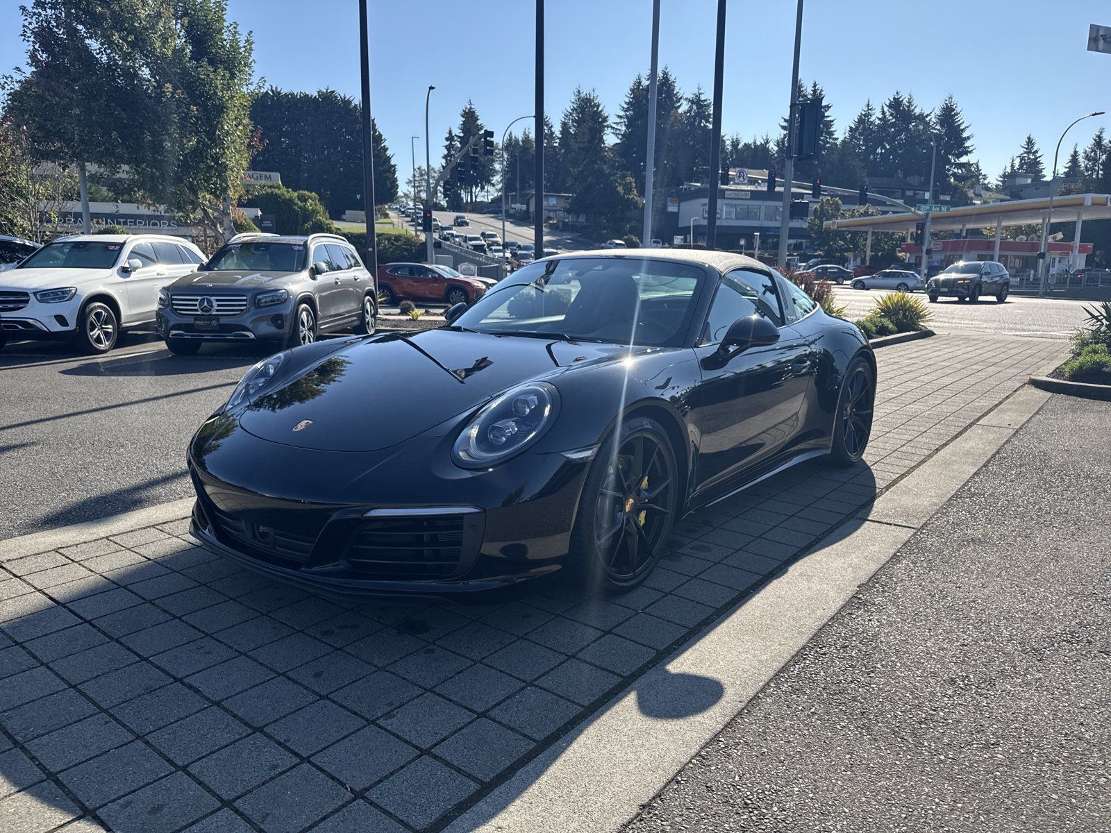 Used 2018 Porsche 911 Targa 4S AWD/4WD image 1