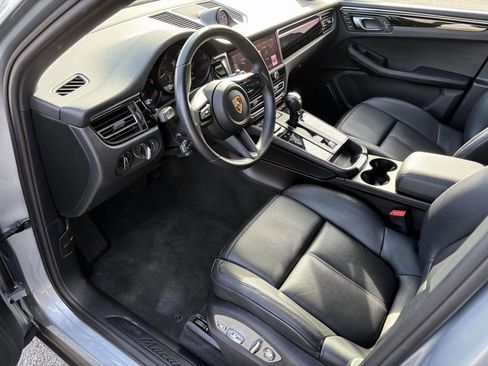 Certified 2024 Porsche Macan image 19