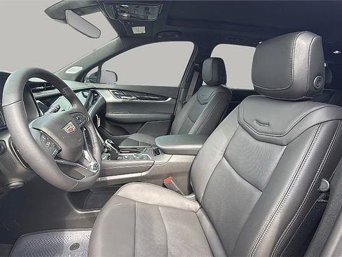 New 2025 Cadillac XT6 Premium Luxury w/ Technology Package image 9