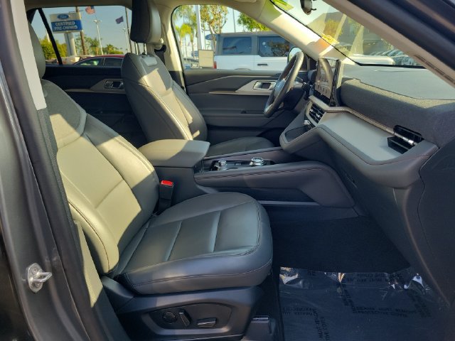Used 2026 Ford Explorer Active w/ Active Comfort Package RWD image 17