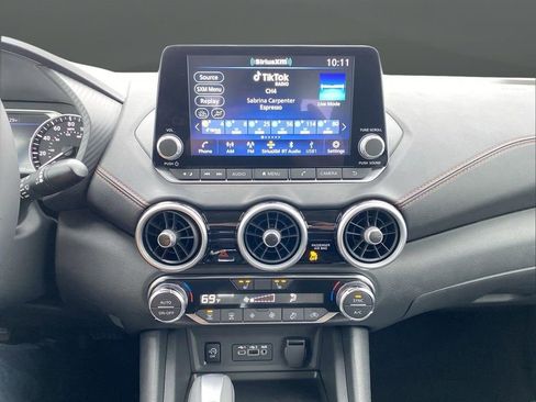 New 2025 Nissan Sentra SR w/ Lighting Package image 8