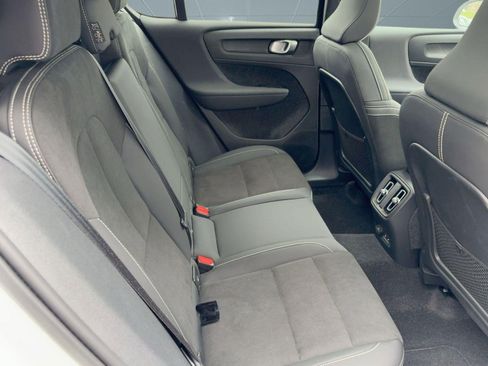 Certified 2023 Volvo C40 P8 Recharge Ultimate image 31