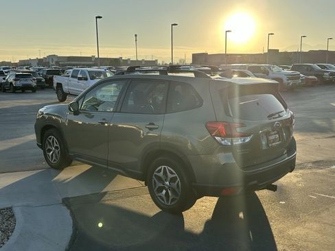 Used 2019 Subaru Forester Premium w/ All-Weather Package image 26