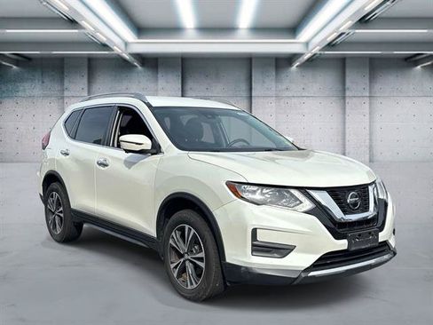 Used 2020 Nissan Rogue SV w/ Premium Package AWD/4WD image 4