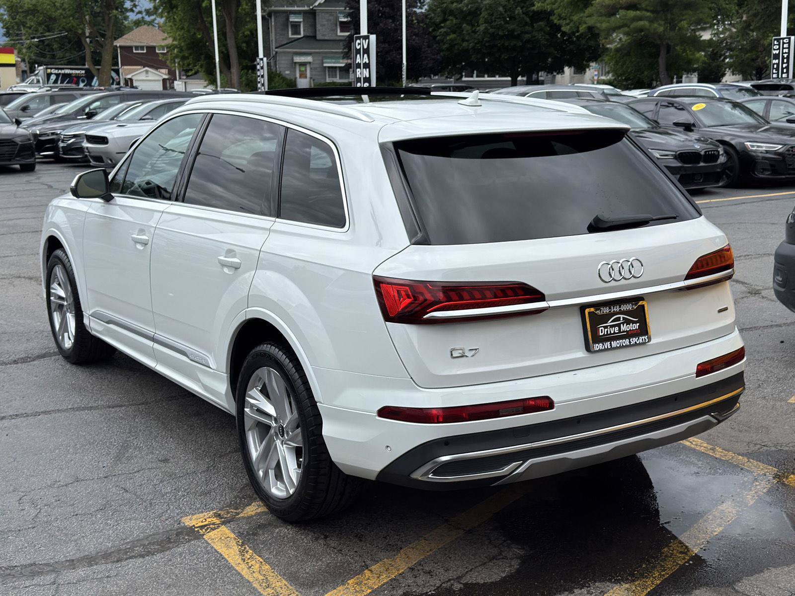 Used 2022 Audi Q7 3.0T Premium Plus w/ Premium Plus Package AWD/4WD image 9