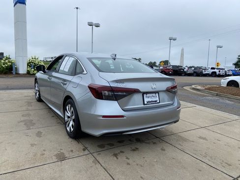 Used 2025 Honda Civic LX image 9