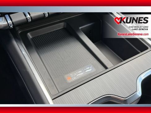 New 2026 GMC Acadia Elevation w/ Elevation Premium Package AWD/4WD image 32
