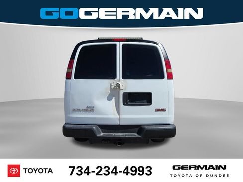 Used 2015 GMC Savana 3500 w/ Cold Climate Package RWD image 9