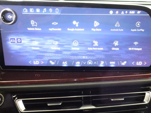 New 2026 Chevrolet Traverse Z71 w/ Enhanced Driving Package AWD/4WD image 25