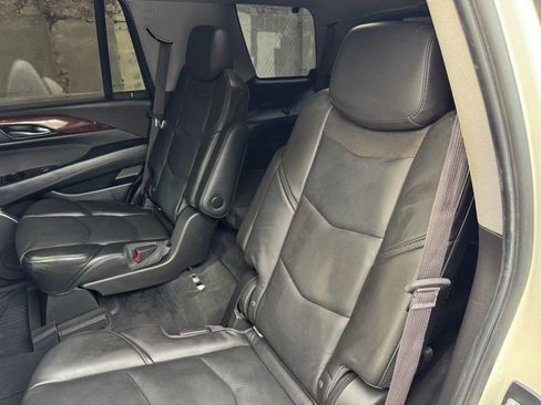 Used 2015 Cadillac Escalade Premium AWD/4WD image 24