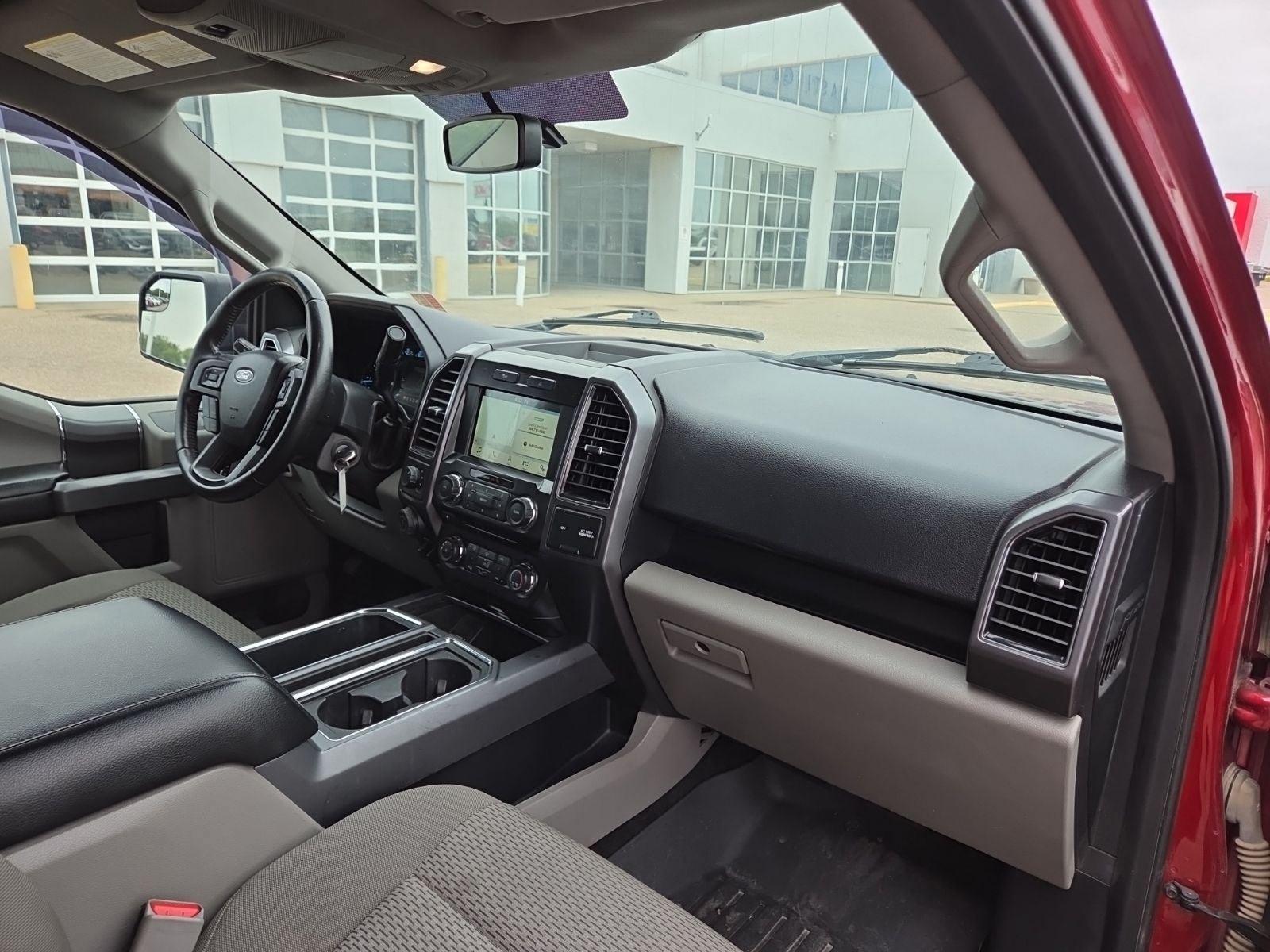 Used 2017 Ford F150 XLT w/ Equipment Group 302A Luxury AWD/4WD image 11