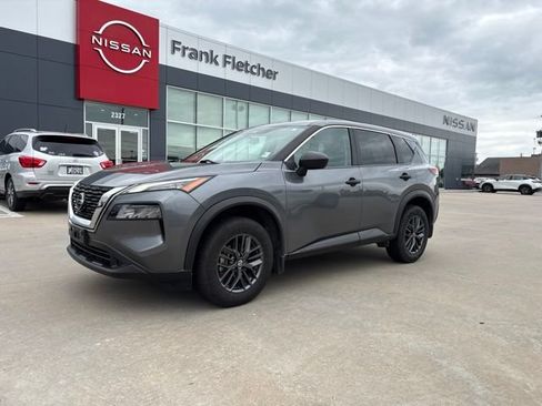 Used 2021 Nissan Rogue S FWD image 1