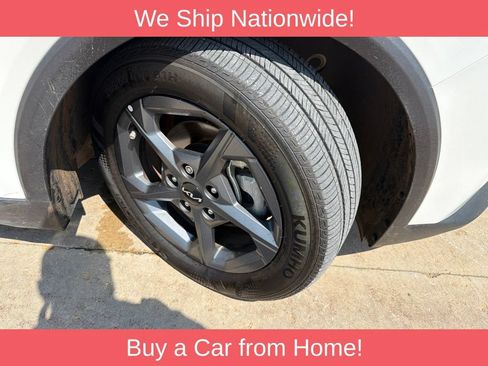 Used 2025 Kia K4 FWD image 25