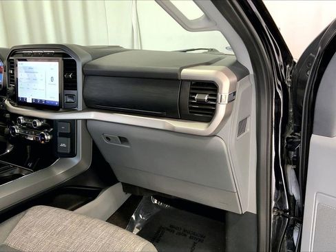 Used 2022 Ford F150 XLT w/ Equipment Group 302A High image 16