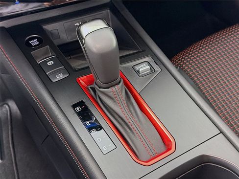 Used 2025 Nissan Kicks SR image 17