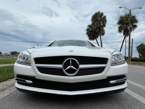 Used 2015 Mercedes-Benz SLK 250 w/ Premium Package image 32