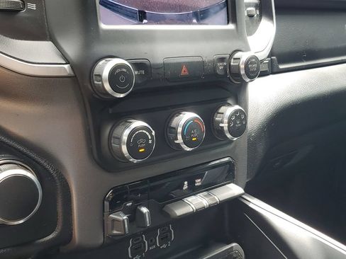 Used 2021 RAM 1500 Big Horn AWD/4WD image 30